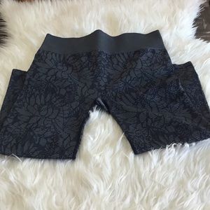 NWOT cute yoga pants